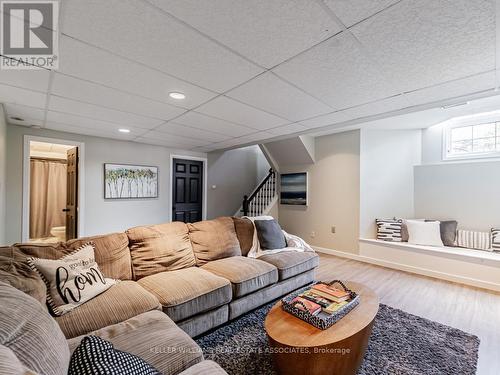 10 Appleton Drive, Orangeville, ON - Indoor Photo Showing Living Room