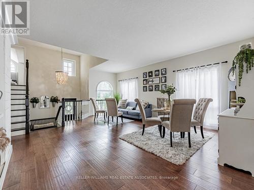 10 Appleton Drive, Orangeville, ON - Indoor Photo Showing Living Room