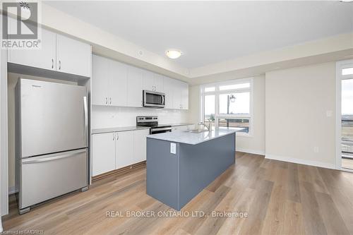 115 - 1565 Rose Way, Milton, ON - Indoor Photo Showing Kitchen