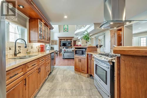 6 Turtle Lake Drive, Halton Hills, ON - Indoor Photo Showing Kitchen With Double Sink