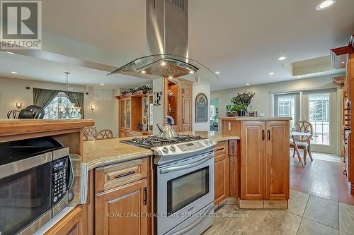 6 Turtle Lake Drive, Halton Hills, ON - Indoor Photo Showing Kitchen