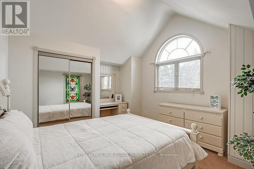 6 Turtle Lake Drive, Halton Hills, ON - Indoor Photo Showing Bedroom