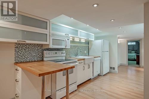 6 Turtle Lake Drive, Halton Hills, ON - Indoor Photo Showing Kitchen