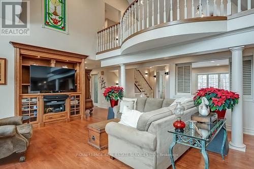 6 Turtle Lake Drive, Halton Hills, ON - Indoor Photo Showing Living Room