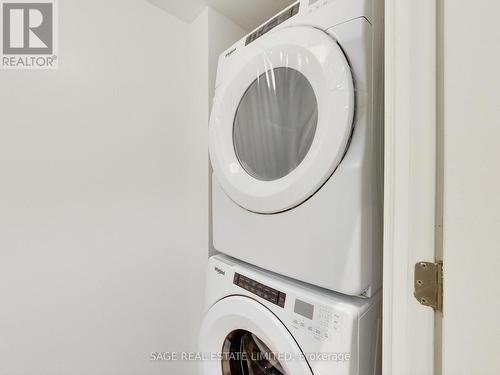 307 - 35 Wabash Avenue, Toronto, ON - Indoor Photo Showing Laundry Room