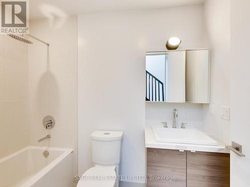 307 - 35 Wabash Avenue, Toronto, ON - Indoor Photo Showing Bathroom