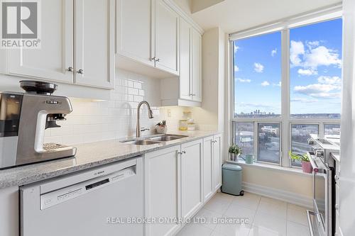 1614 - 2083 Lake Shore Boulevard W, Toronto, ON - Indoor Photo Showing Kitchen With Double Sink