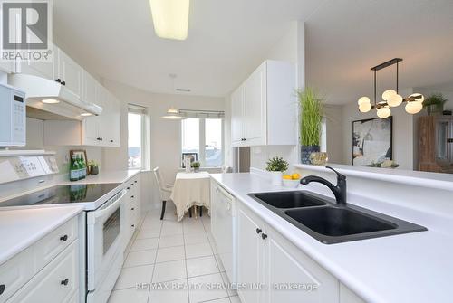 601 - 10 Dayspring Circle, Brampton, ON - Indoor Photo Showing Kitchen With Double Sink