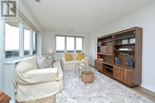 601 - 10 Dayspring Circle, Brampton, ON - Indoor Photo Showing Living Room