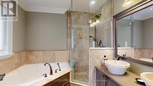 80 North Heights Road, Toronto, ON - Indoor Photo Showing Bathroom