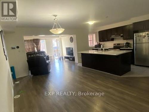 505 Fir Court, Milton, ON - Indoor Photo Showing Kitchen With Double Sink