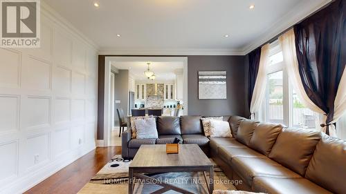 80 North Heights Road, Toronto, ON - Indoor Photo Showing Living Room