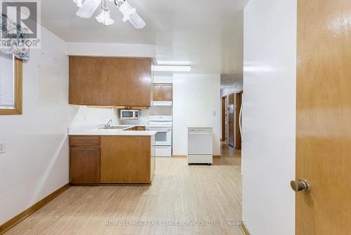 7596 Darcel Avenue, Mississauga, ON - Indoor Photo Showing Kitchen