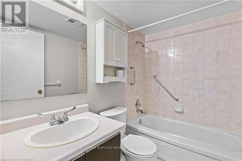 503 - 5090 Pinedale Avenue, Burlington, ON - Indoor Photo Showing Bathroom