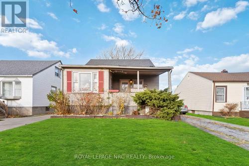 386 Gatfield Avenue, Welland (773 - Lincoln/Crowland), ON - Outdoor With Deck Patio Veranda