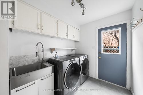 1034 Oak Meadow Road, Oakville, ON - Indoor Photo Showing Laundry Room