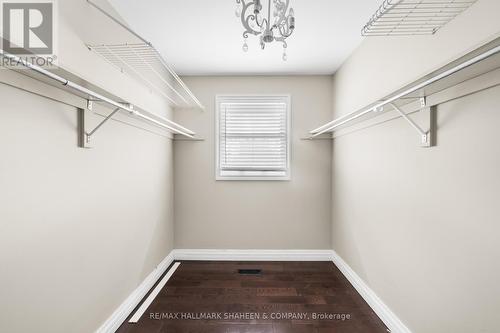 1034 Oak Meadow Road, Oakville, ON - Indoor With Storage