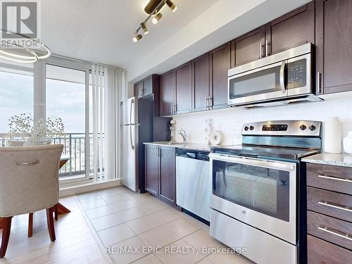 2207 - 830 Lawrence Avenue W, Toronto, ON - Indoor Photo Showing Kitchen