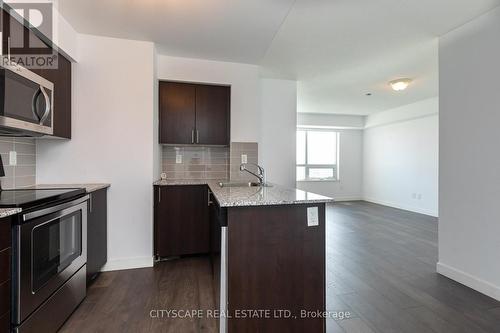 1902 - 1420 Dupont Street, Toronto, ON - Indoor Photo Showing Kitchen