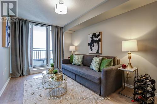 2212 - 830 Lawrence Avenue W, Toronto, ON - Indoor Photo Showing Living Room