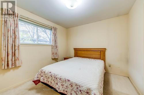 606 Sheraton Road, Burlington, ON - Indoor Photo Showing Bedroom