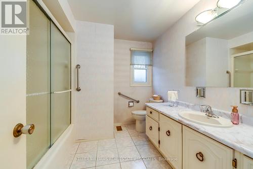 606 Sheraton Road, Burlington, ON - Indoor Photo Showing Bathroom