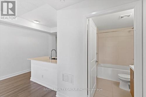 301 - 6 Eva Road, Toronto, ON - Indoor Photo Showing Bathroom