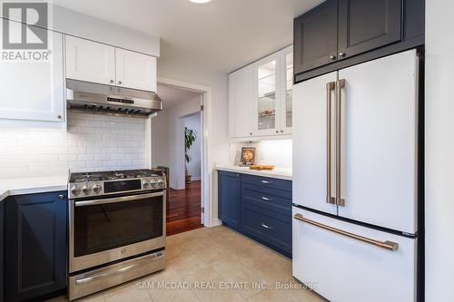 1624 Howat Cres Crescent, Mississauga, ON - Indoor Photo Showing Kitchen