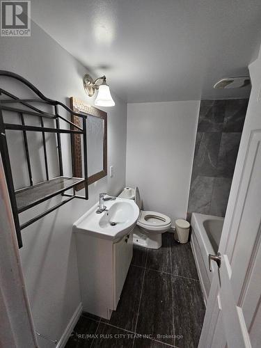 1 - 26 Victoria Street, Toronto, ON - Indoor Photo Showing Bathroom