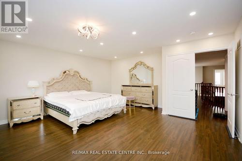 953 Focal Road, Mississauga, ON - Indoor Photo Showing Bedroom