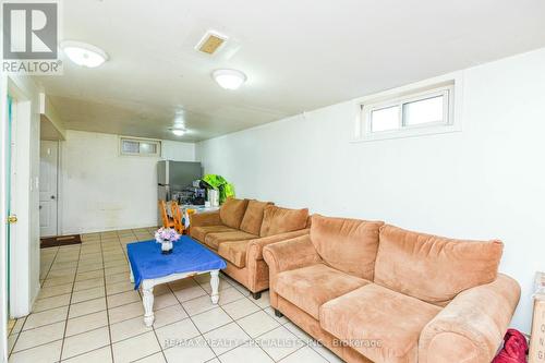 52 Crawford Drive, Brampton, ON - Indoor Photo Showing Living Room