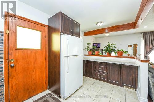 52 Crawford Drive, Brampton, ON - Indoor Photo Showing Kitchen