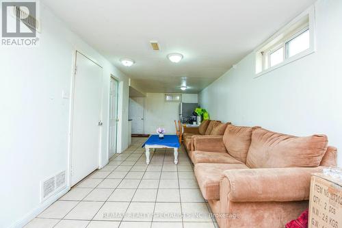 52 Crawford Drive, Brampton, ON - Indoor Photo Showing Living Room