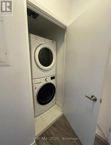 924 - 1190 Dundas Street E, Toronto, ON - Indoor Photo Showing Laundry Room