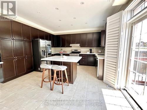 302 Hammersly Boulevard, Markham, ON - Indoor Photo Showing Kitchen