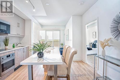 411 - 38 Simcoe Promenade, Markham, ON - Indoor Photo Showing Dining Room