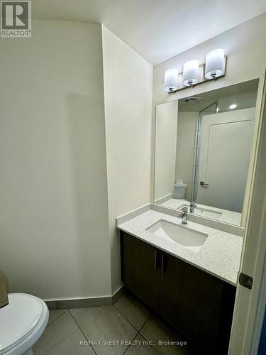 2424 - 9000 Jane Street, Vaughan, ON - Indoor Photo Showing Bathroom