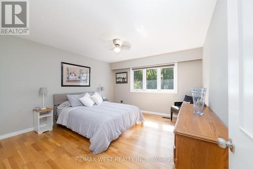 3252 15Th Side Road, New Tecumseth, ON - Indoor Photo Showing Bedroom