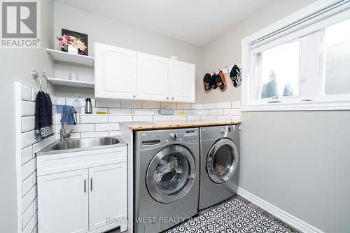 3252 15Th Side Road, New Tecumseth, ON - Indoor Photo Showing Laundry Room