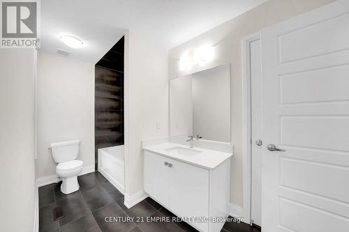 210 Ferragine Crescent, Bradford West Gwillimbury, ON - Indoor Photo Showing Bathroom