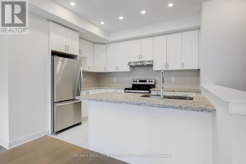 20 William Shearn Crescent, Markham, ON - Indoor Photo Showing Kitchen With Stainless Steel Kitchen