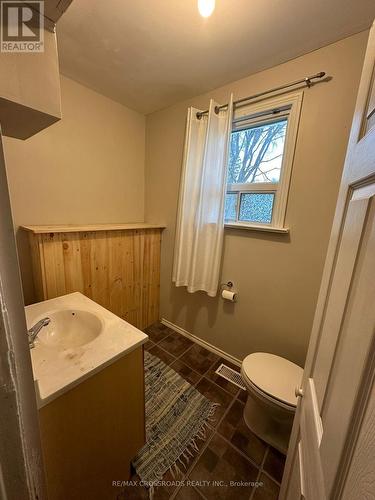 18 Joel Avenue, Georgina, ON - Indoor Photo Showing Bathroom