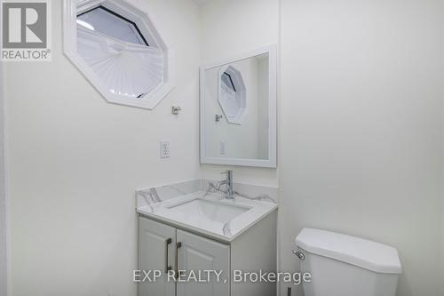 17 Orok Lane, Barrie, ON -  Photo Showing Bathroom