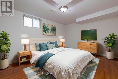 17 Orok Lane, Barrie, ON - Indoor Photo Showing Bedroom