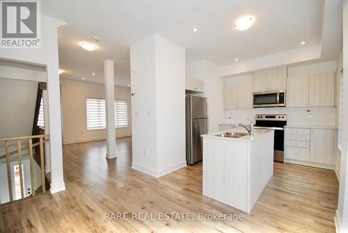 5 Pumpkin Corner Crescent, Barrie, ON - Indoor Photo Showing Kitchen With Stainless Steel Kitchen With Double Sink