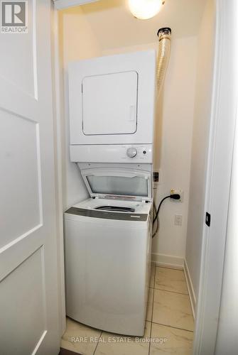 5 Pumpkin Corner Crescent, Barrie, ON - Indoor Photo Showing Laundry Room