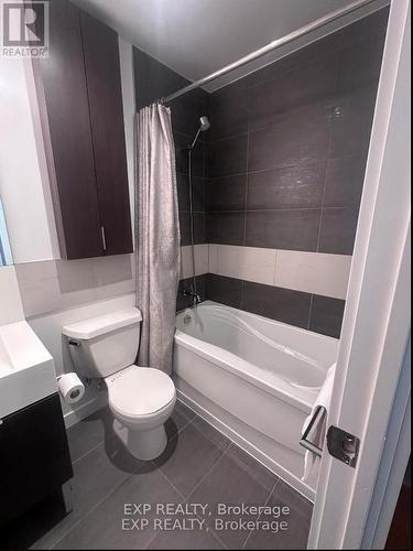 1807 - 110 Charles Street E, Toronto, ON - Indoor Photo Showing Bathroom