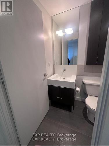 1807 - 110 Charles Street E, Toronto, ON - Indoor Photo Showing Bathroom