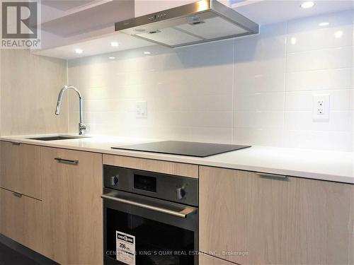 1045 - 5 Soudan Avenue, Toronto, ON - Indoor Photo Showing Kitchen