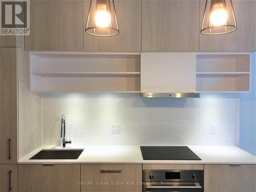 1045 - 5 Soudan Avenue, Toronto, ON - Indoor Photo Showing Kitchen